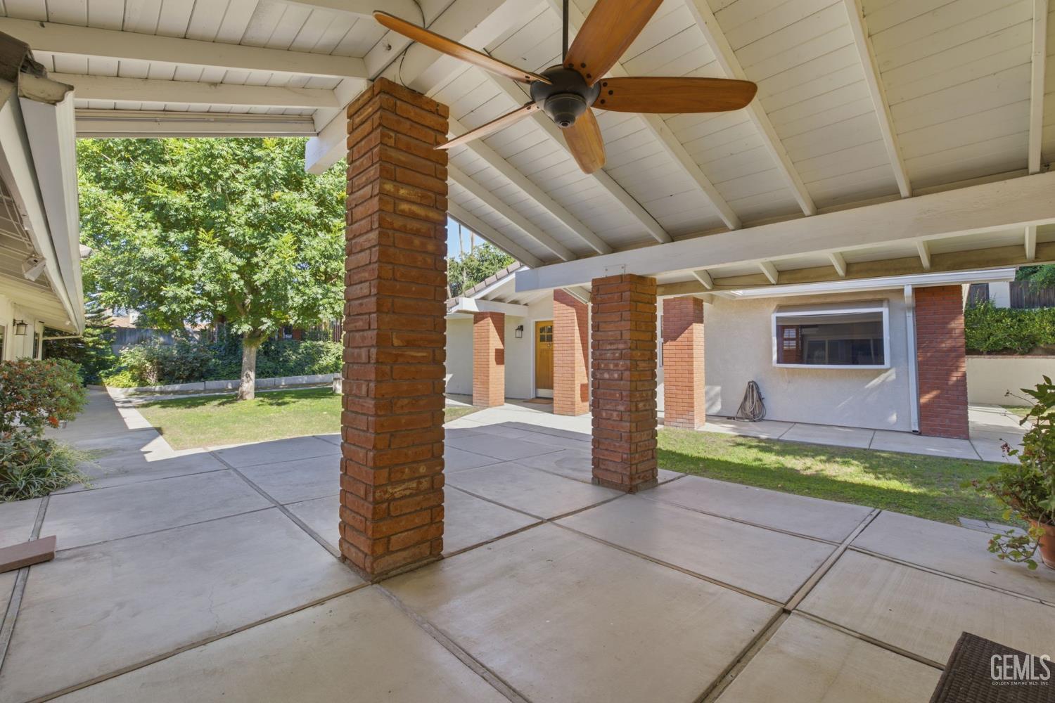 1912 Country Club Drive