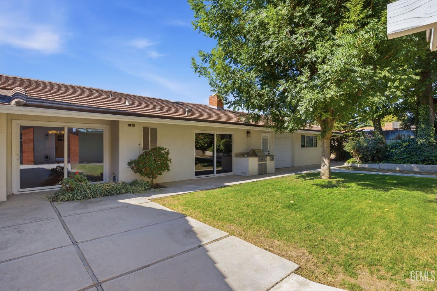 1912 Country Club Drive