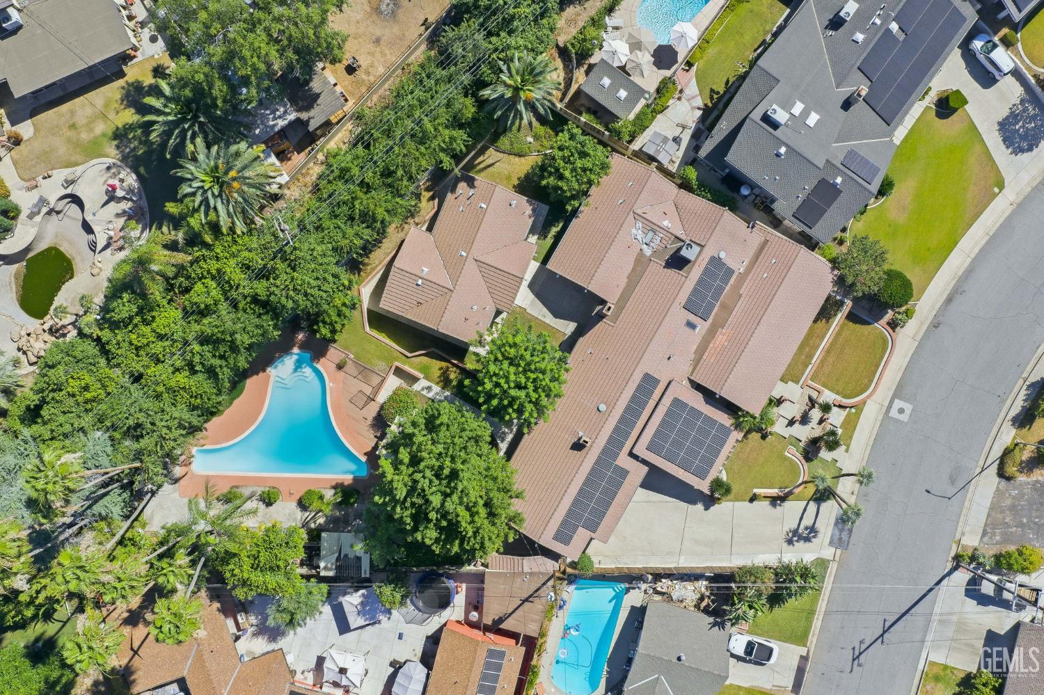 1912 Country Club Drive