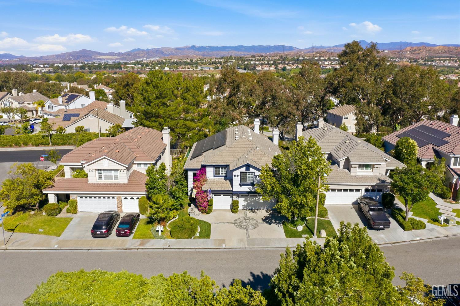 27407 Whitefield Place