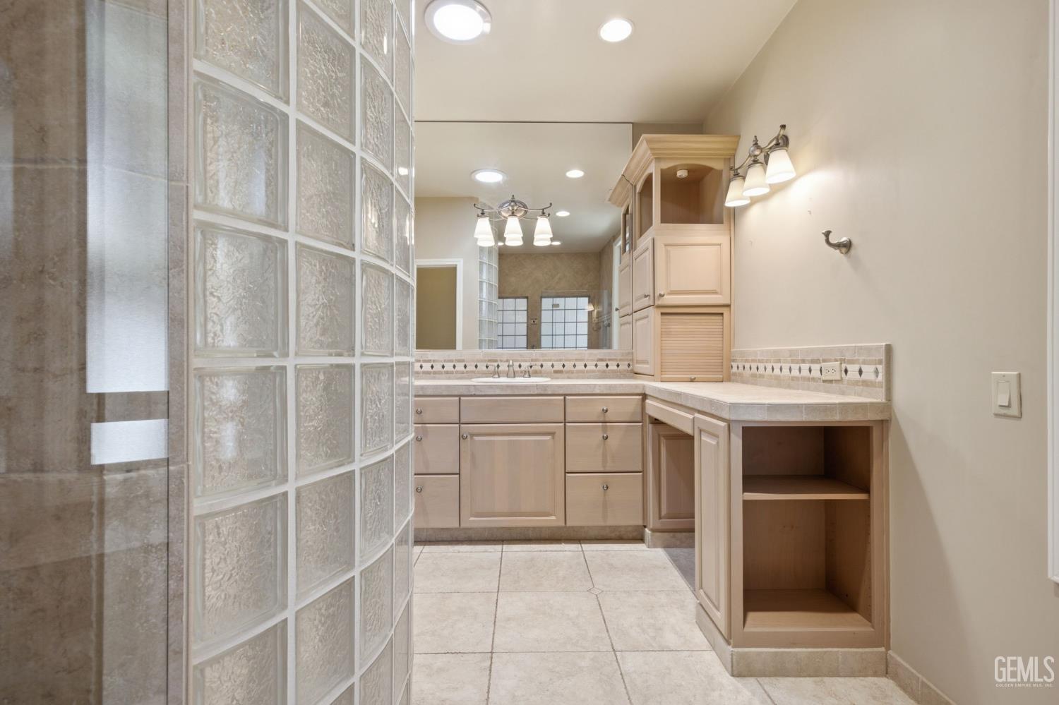 7501 El Roble Court