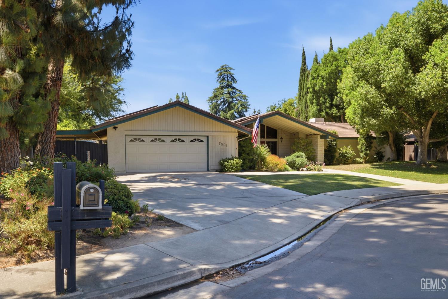 7501 El Roble Court