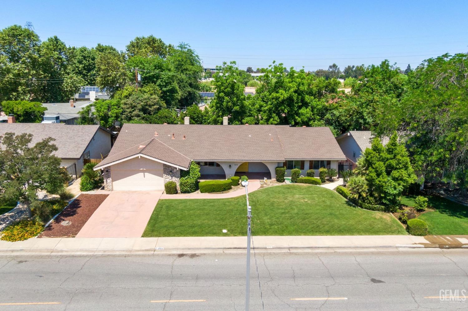 2513 Elm Street