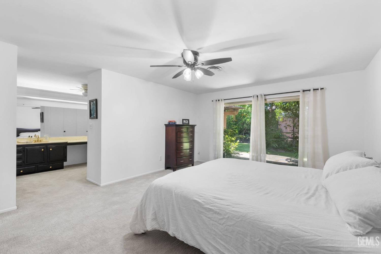 2513 Elm Street