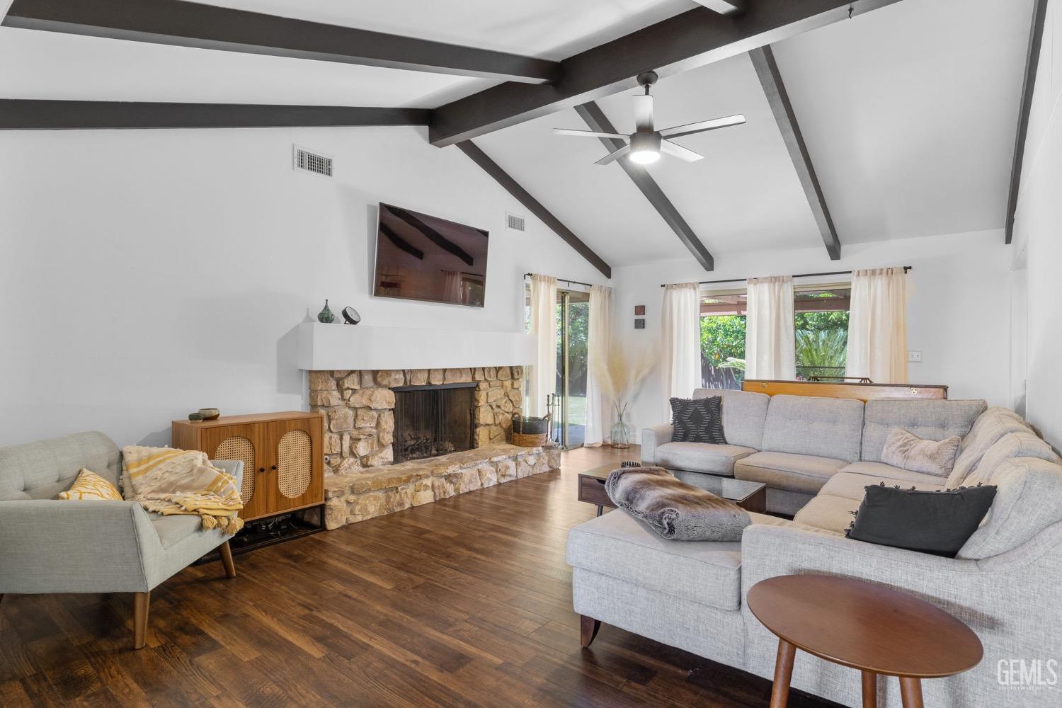2513 Elm Street