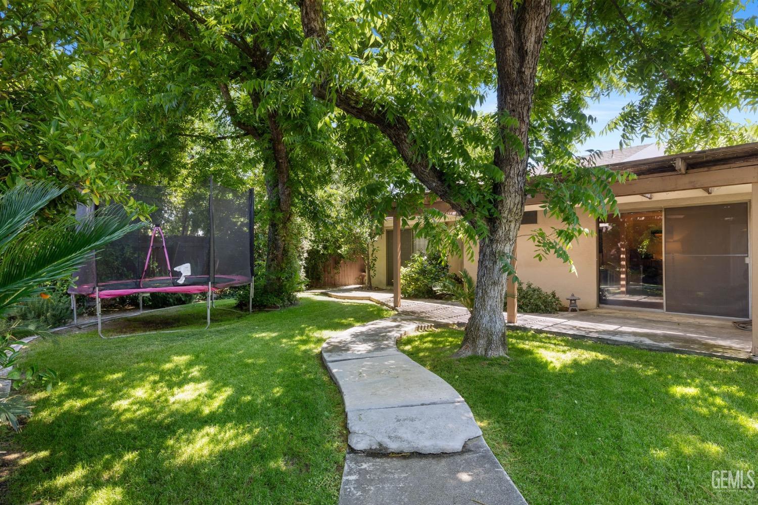 2513 Elm Street