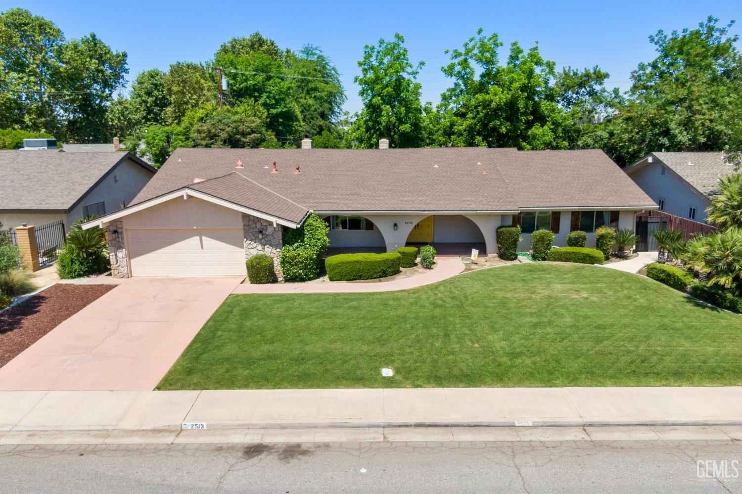 2513 Elm Street