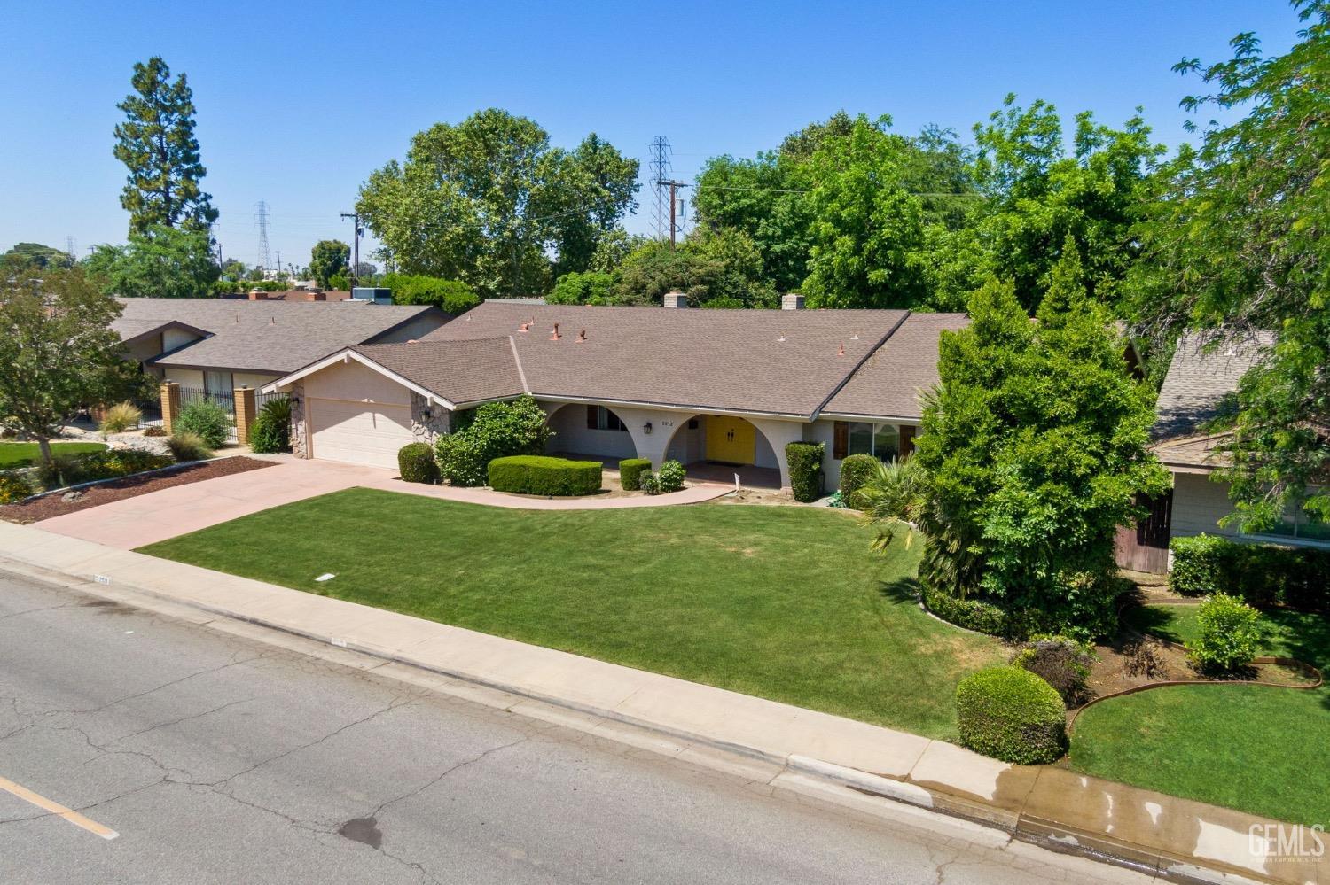 2513 Elm Street