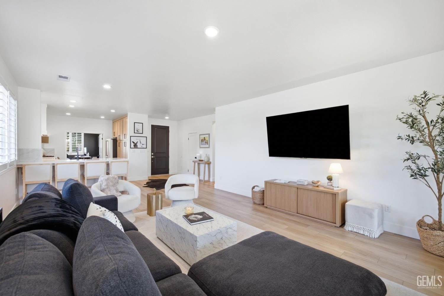 317 Dumont Drive