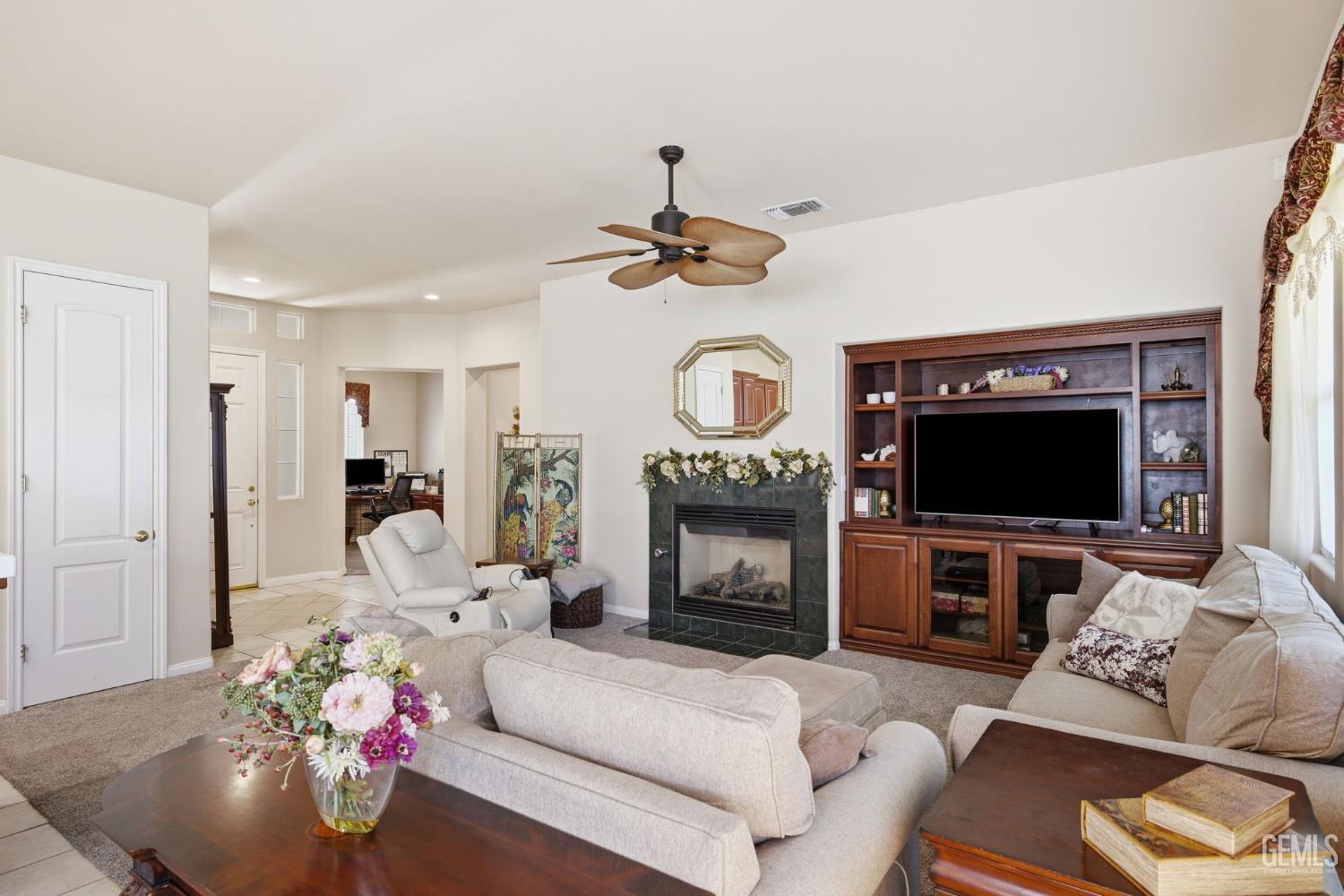 303 Coachman Way