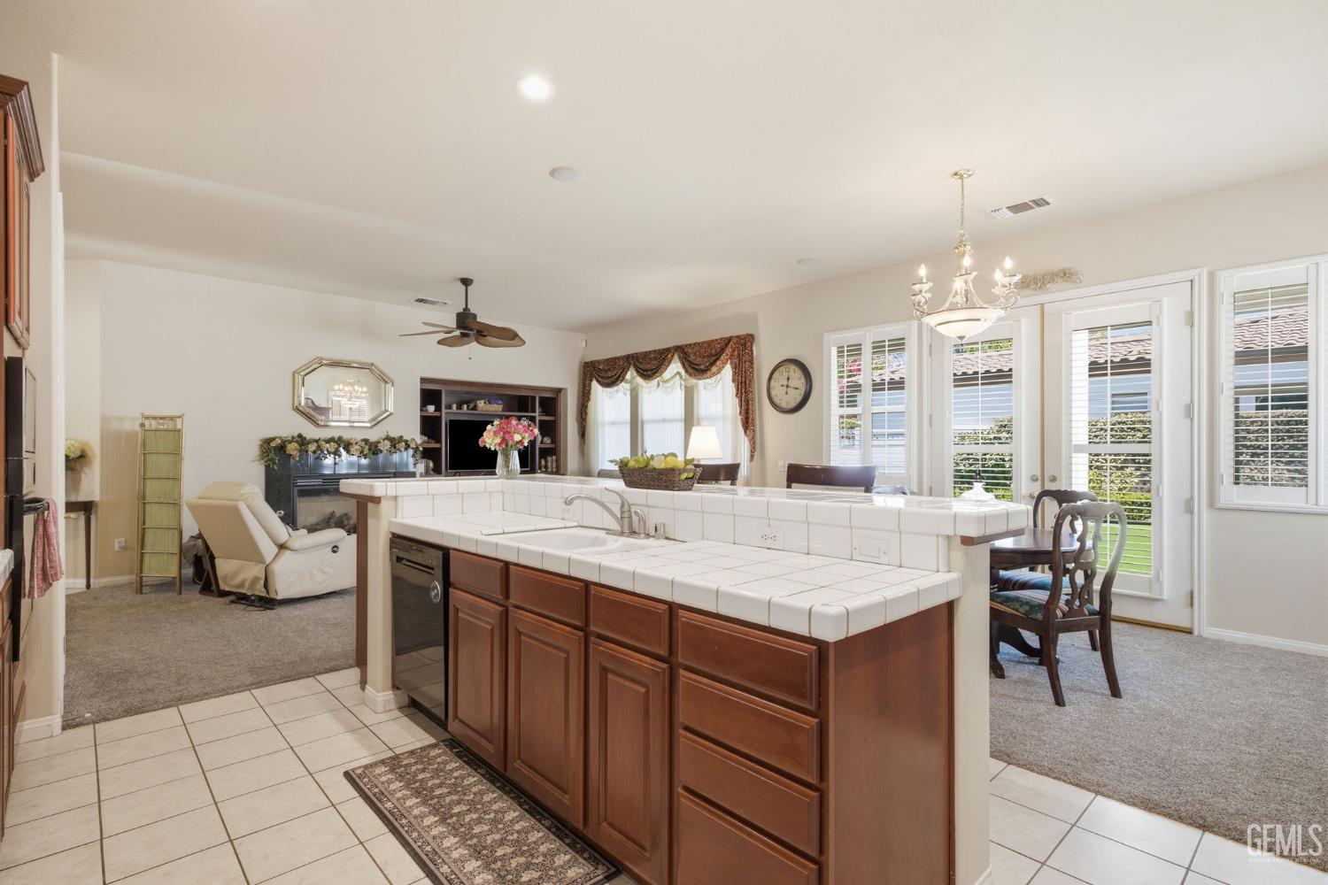 303 Coachman Way