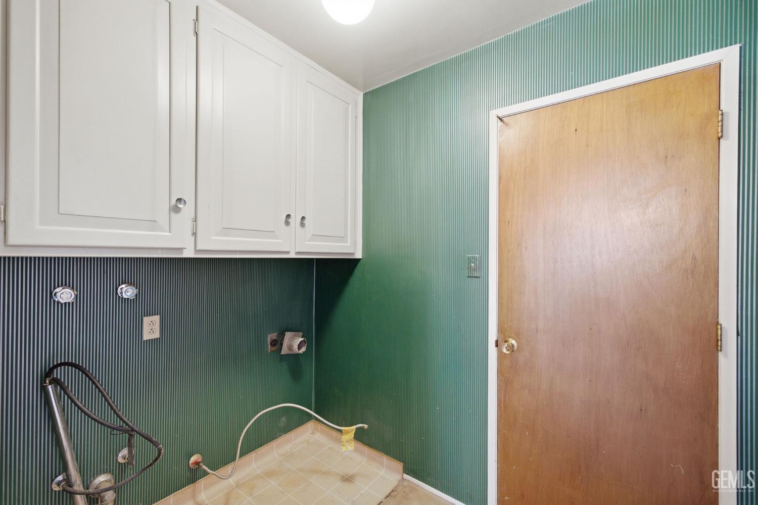 2004 Juniper Court