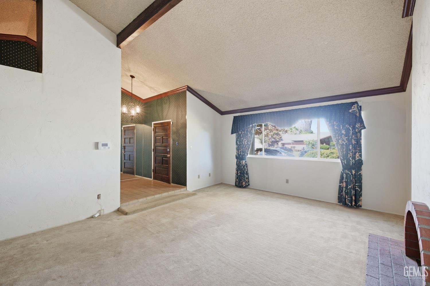 2004 Juniper Court