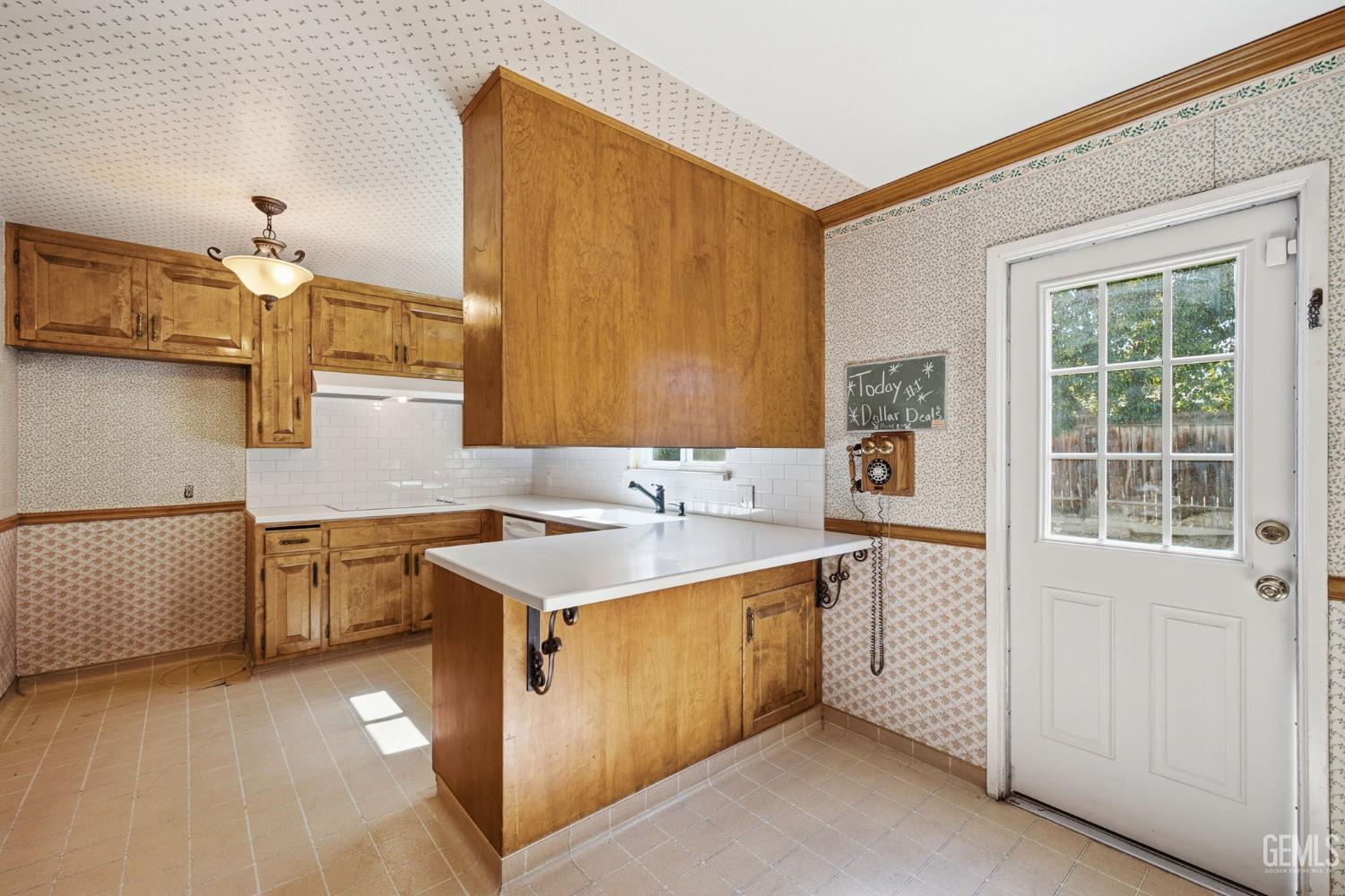 2004 Juniper Court
