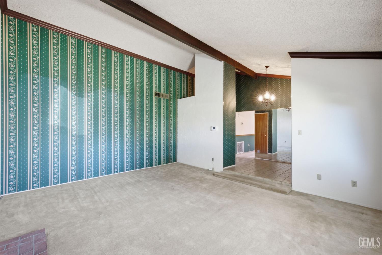 2004 Juniper Court