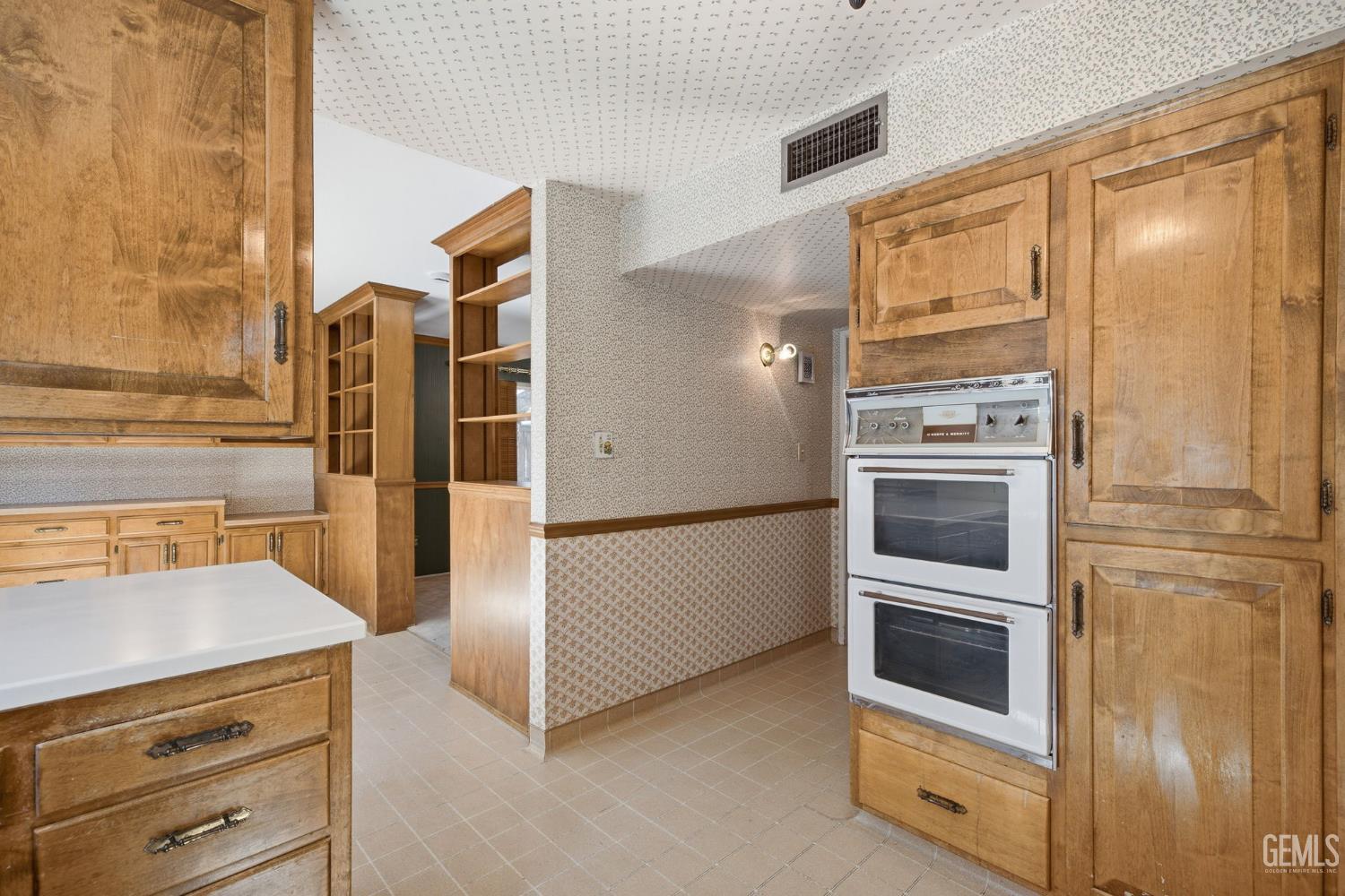 2004 Juniper Court