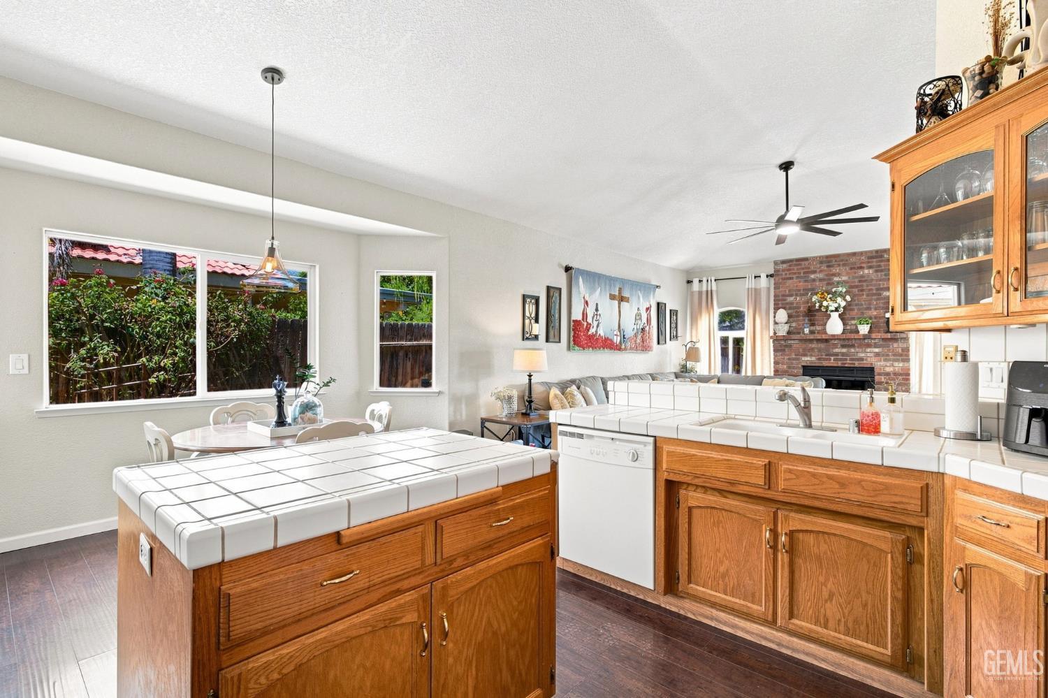 5600 Rockwell Drive