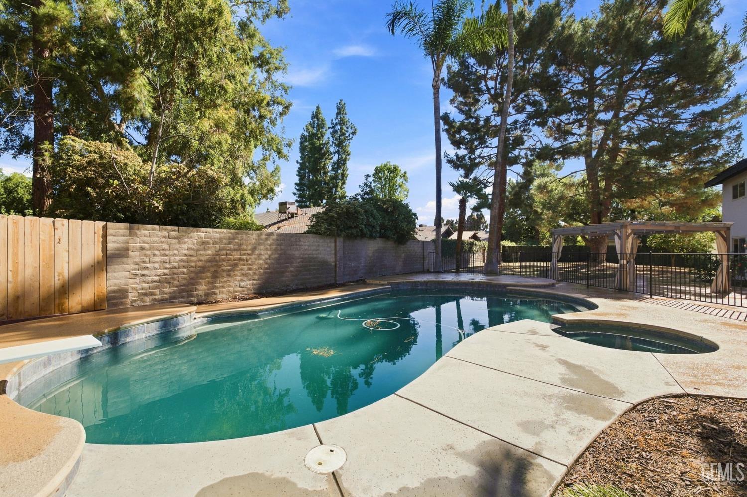 7800 De Colores Court
