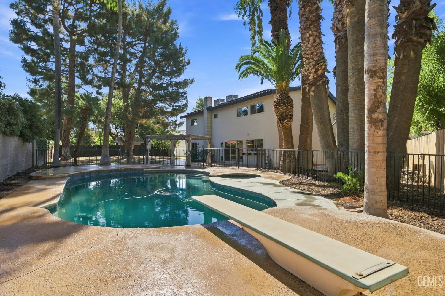 7800 De Colores Court