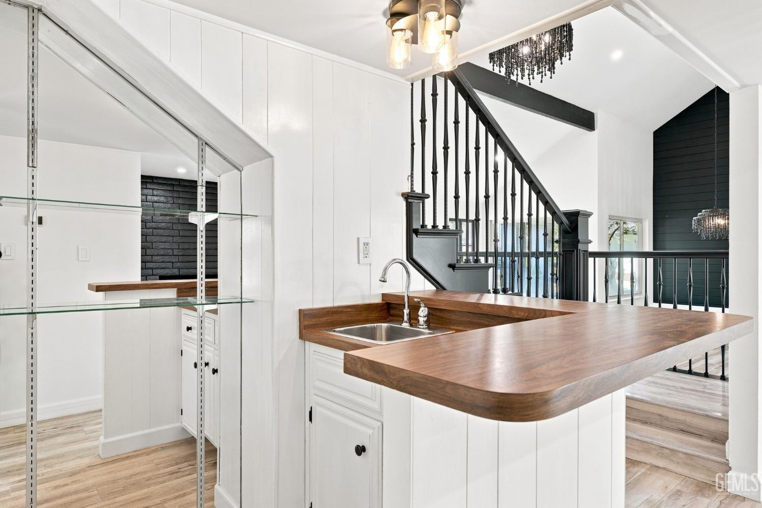 7800 De Colores Court