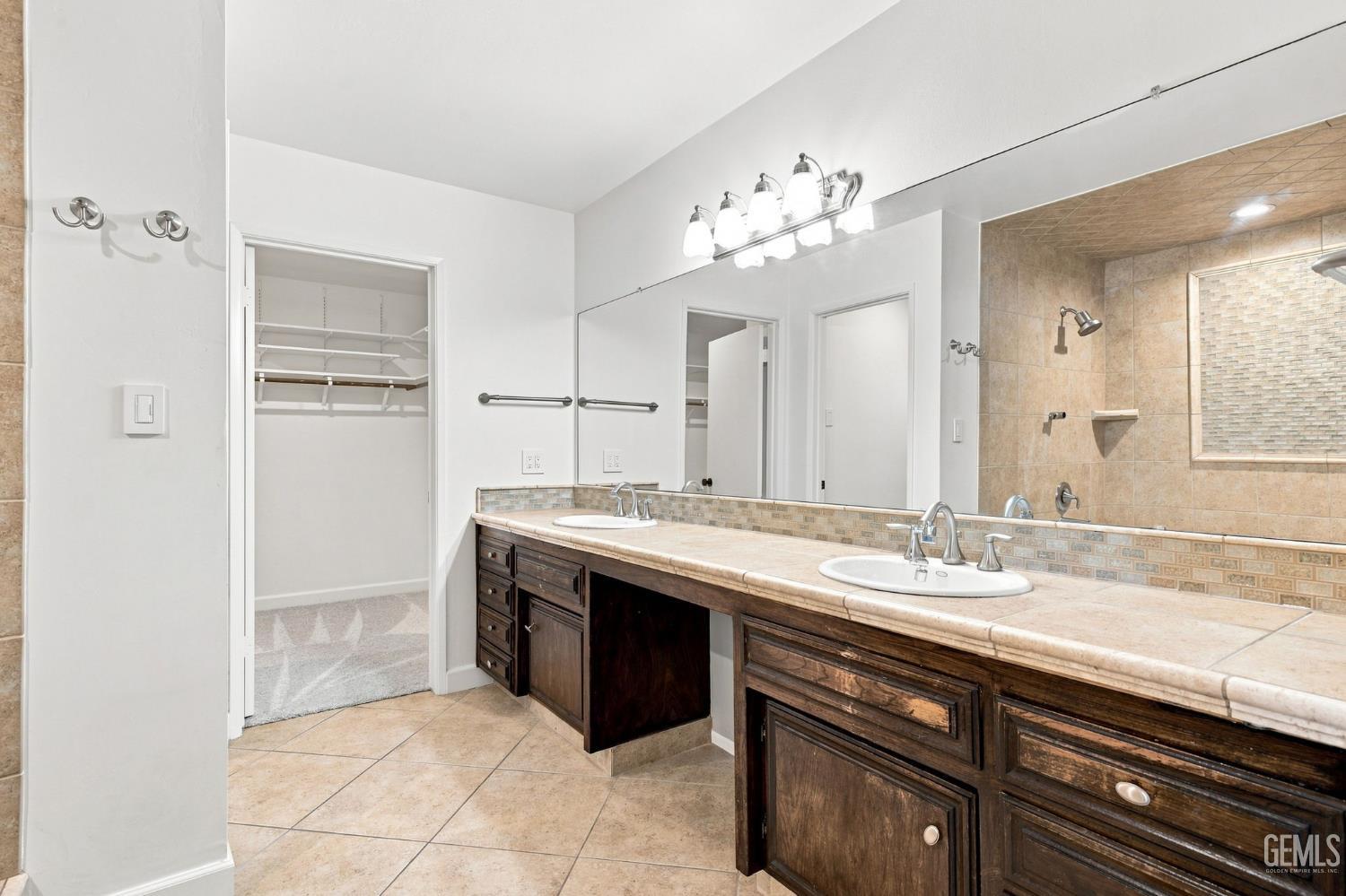 7800 De Colores Court