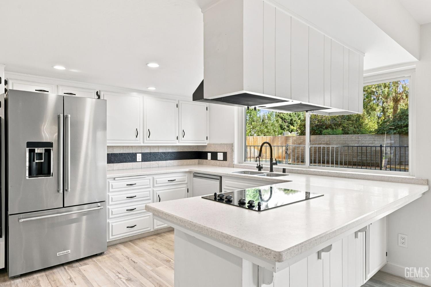 7800 De Colores Court