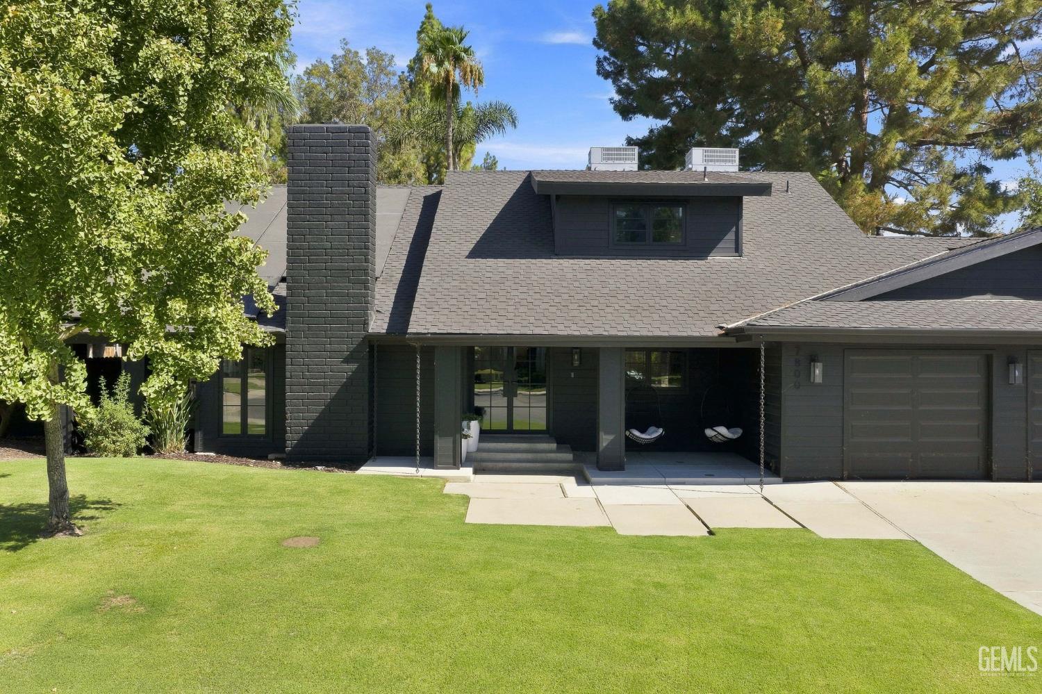 7800 De Colores Court