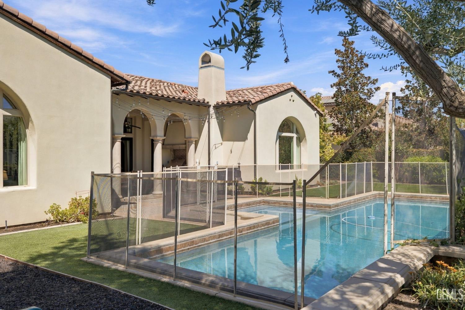 2114 Tiverton Drive