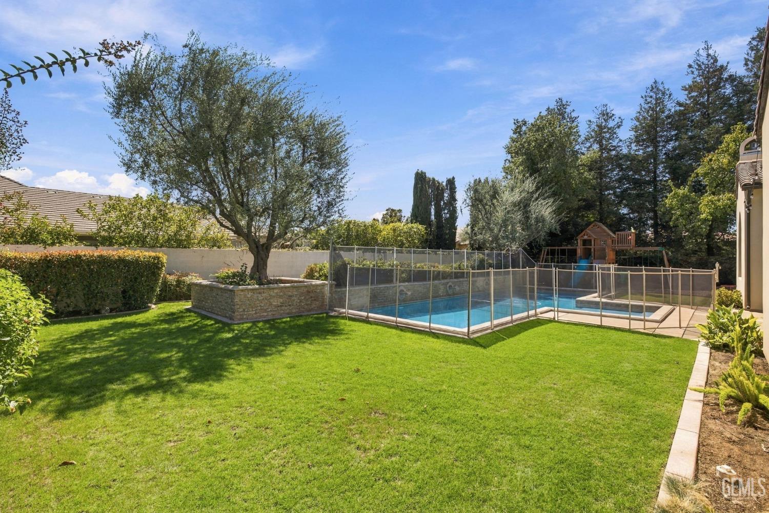 2114 Tiverton Drive
