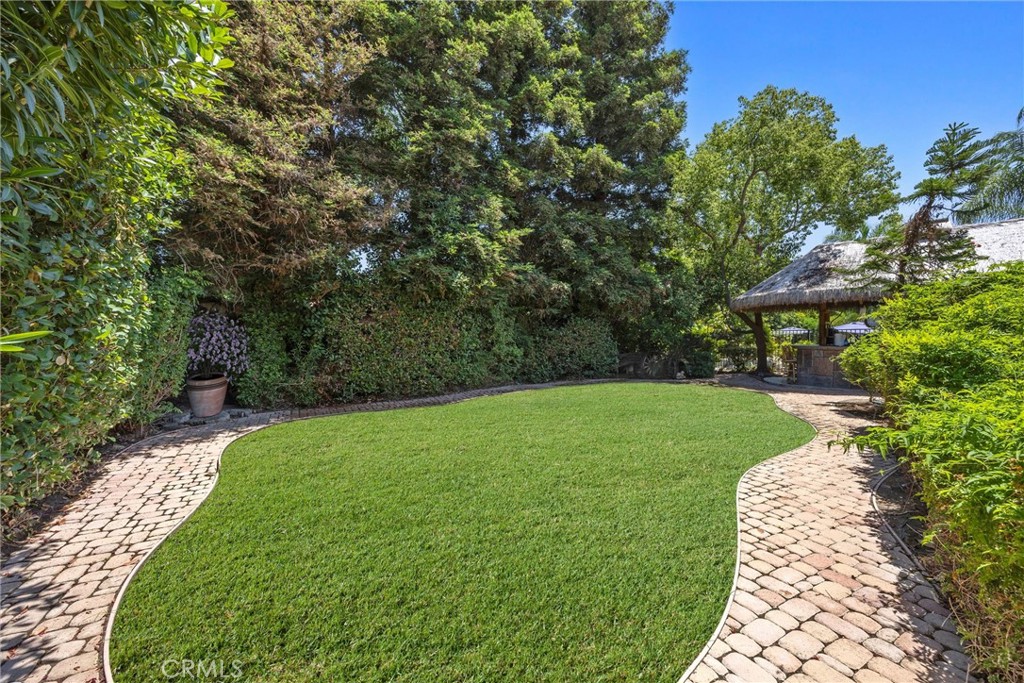 1806 Briercliff Court