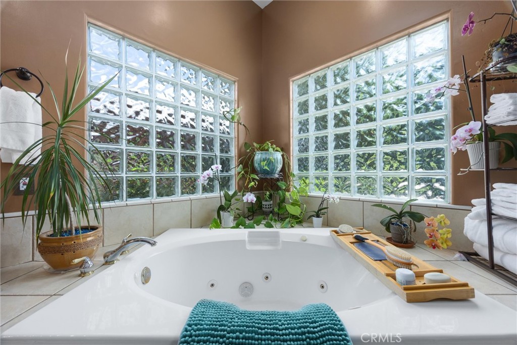 1806 Briercliff Court