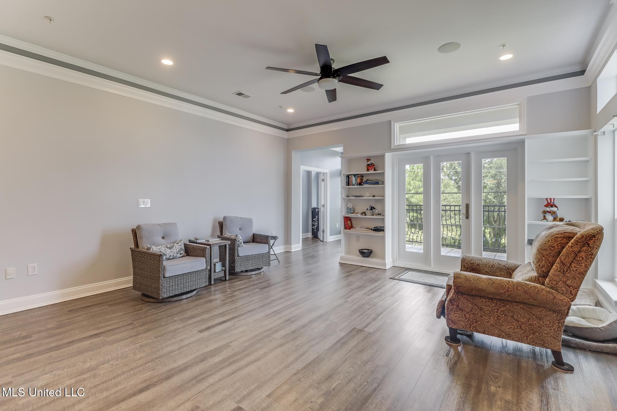 1100 W Beach Boulevard, 311