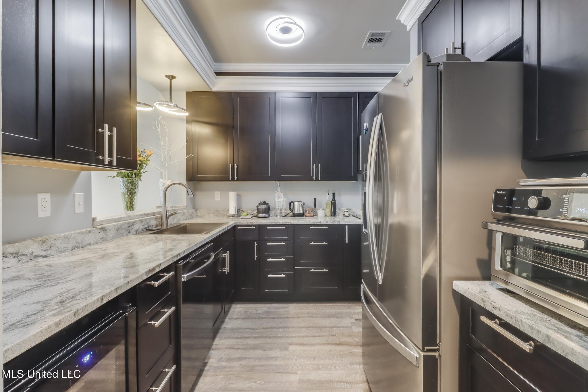 1100 W Beach Boulevard, 311