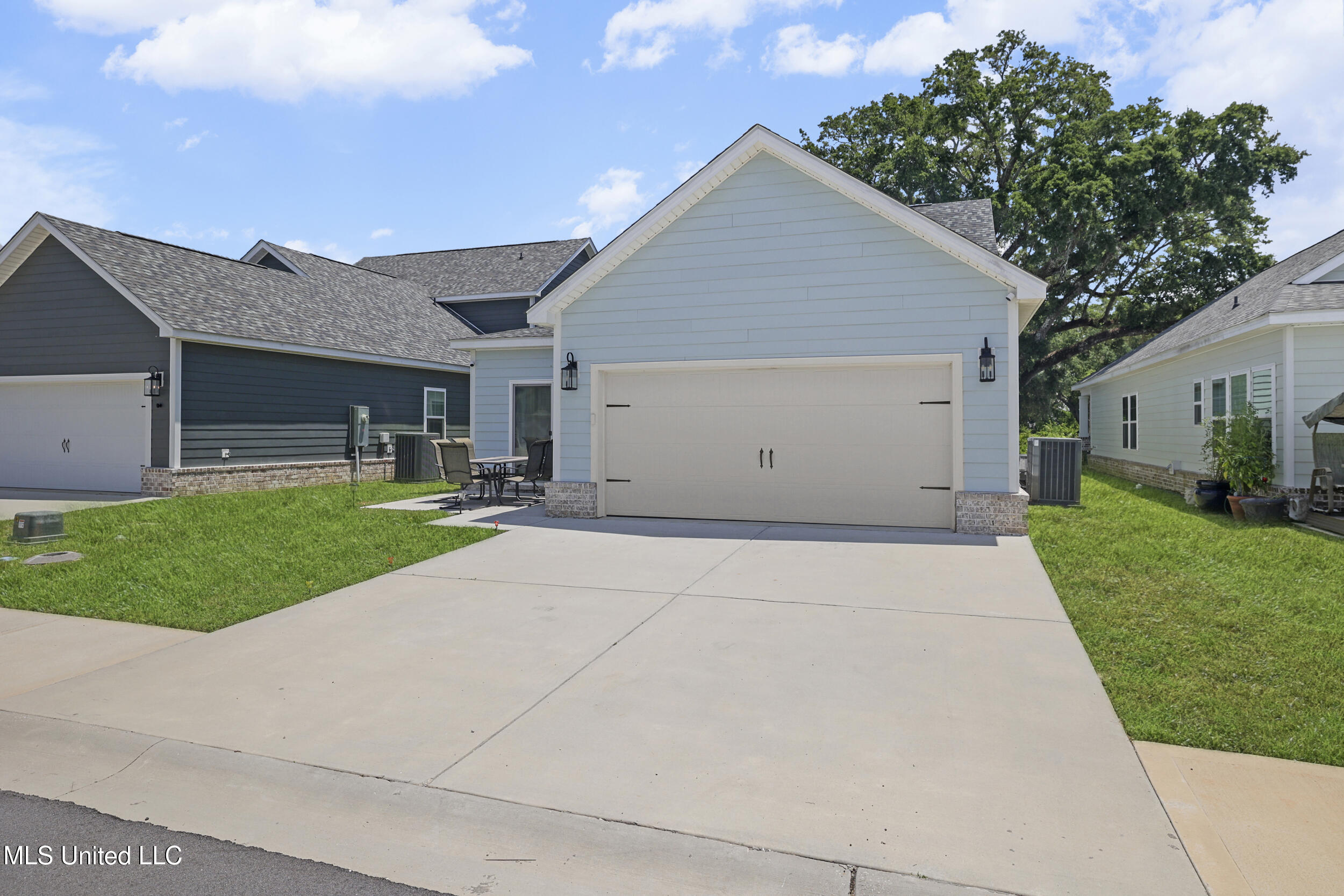 121 Grande View Drive