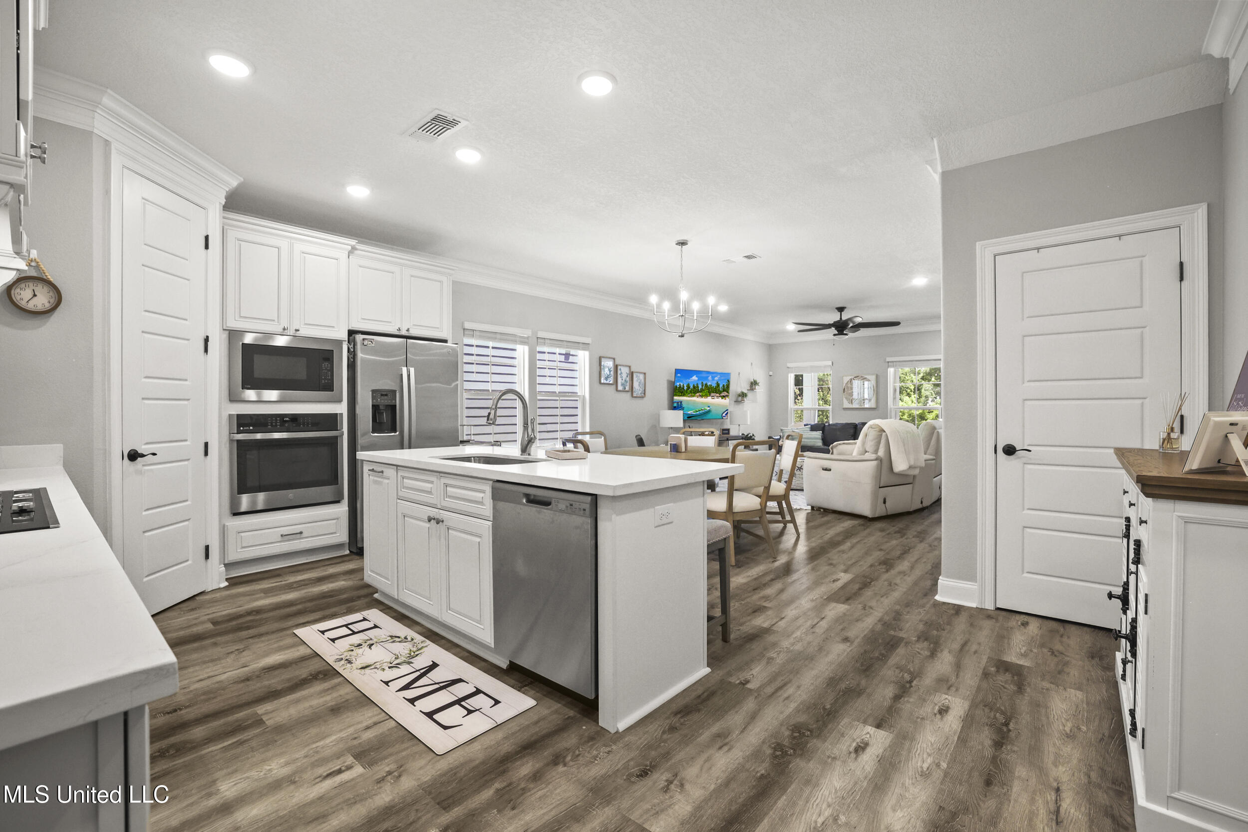 121 Grande View Drive