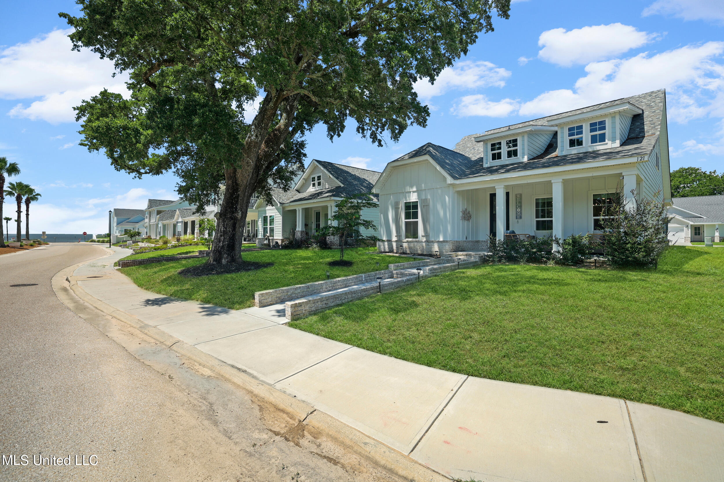 121 Grande View Drive