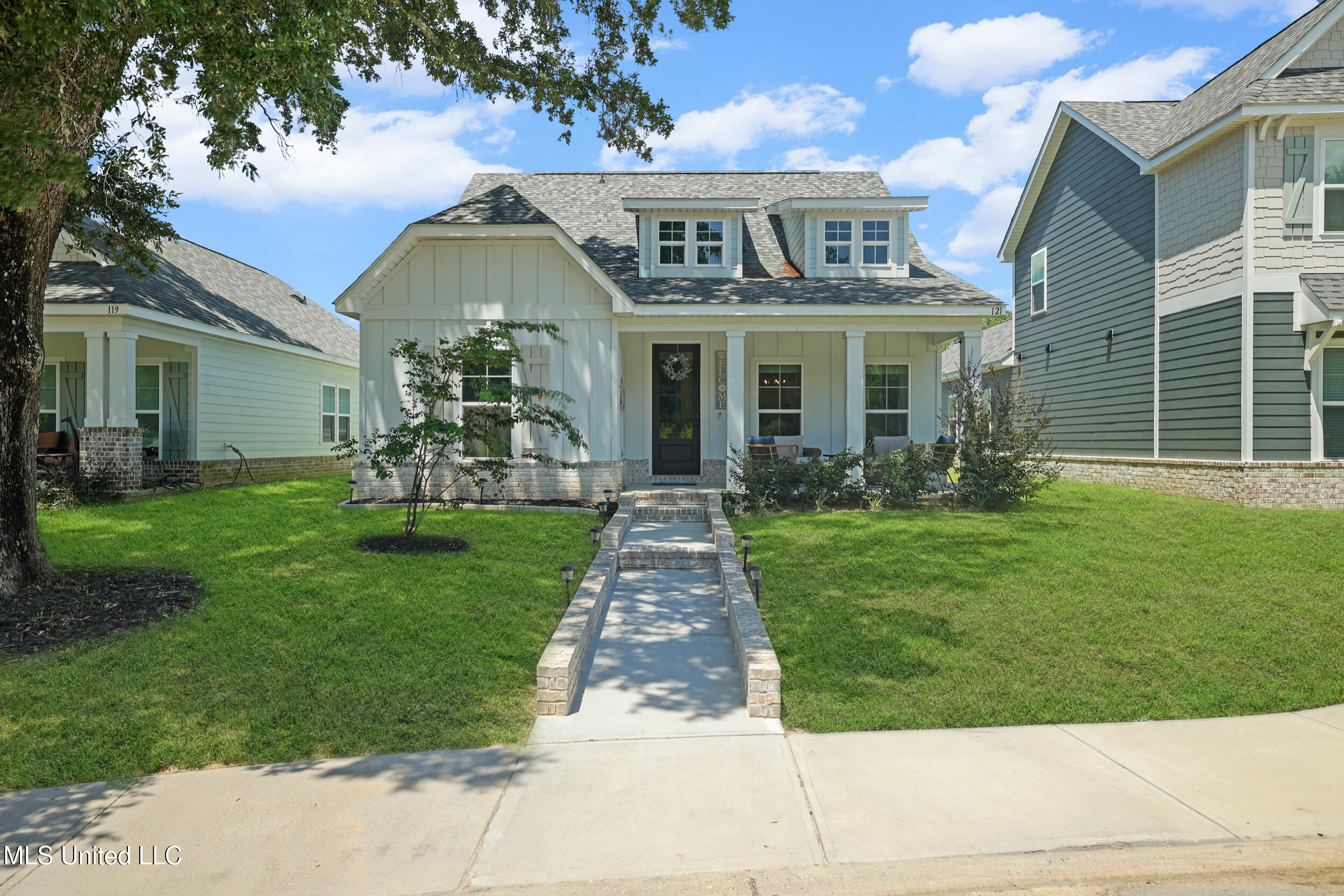 121 Grande View Drive