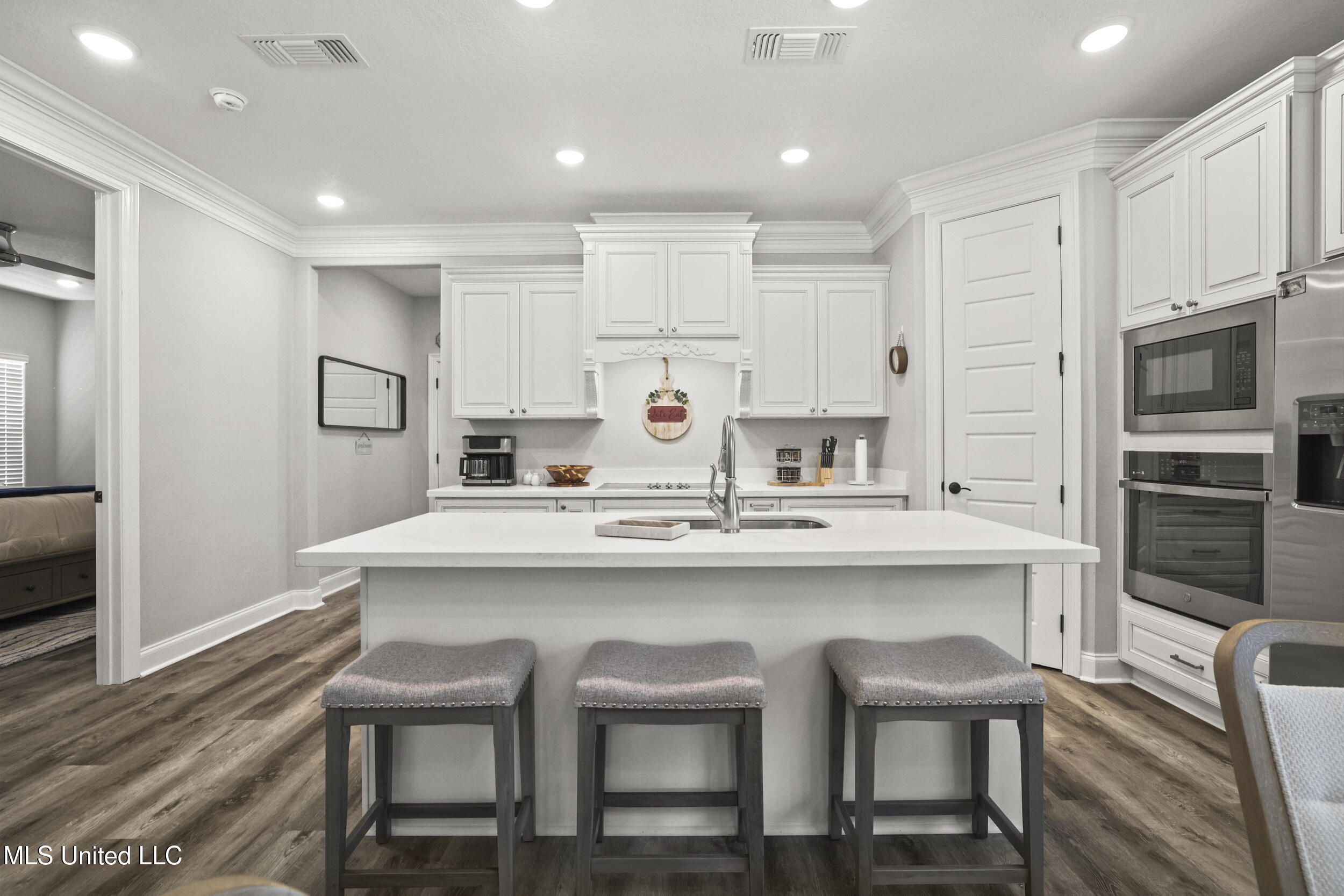 121 Grande View Drive