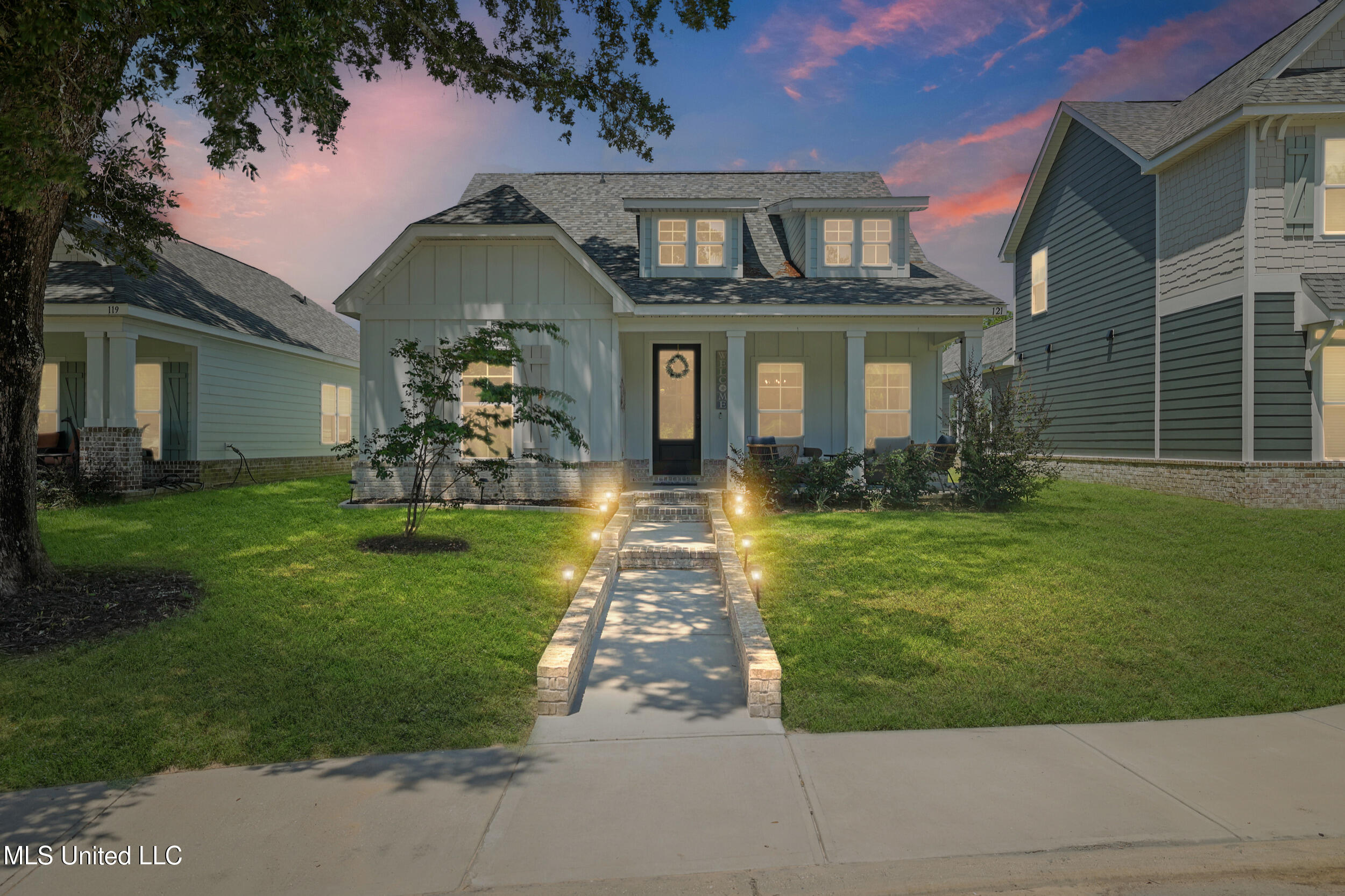 121 Grande View Drive