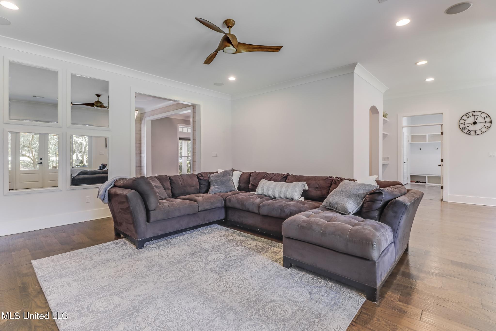 7381 Woodland Drive