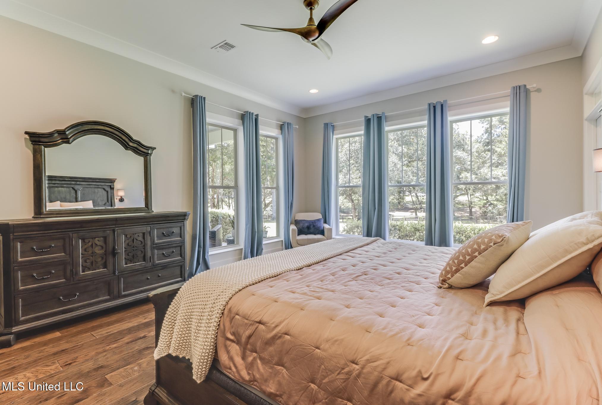 7381 Woodland Drive