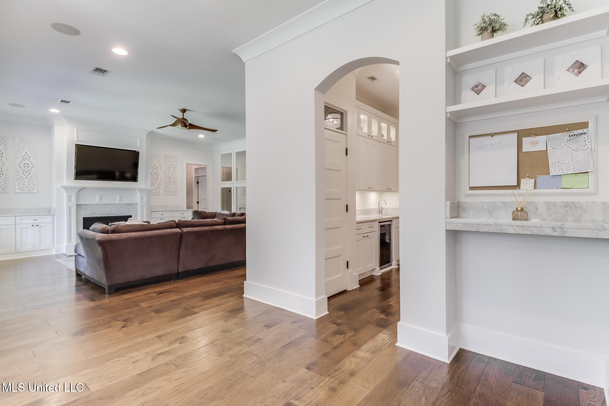 7381 Woodland Drive