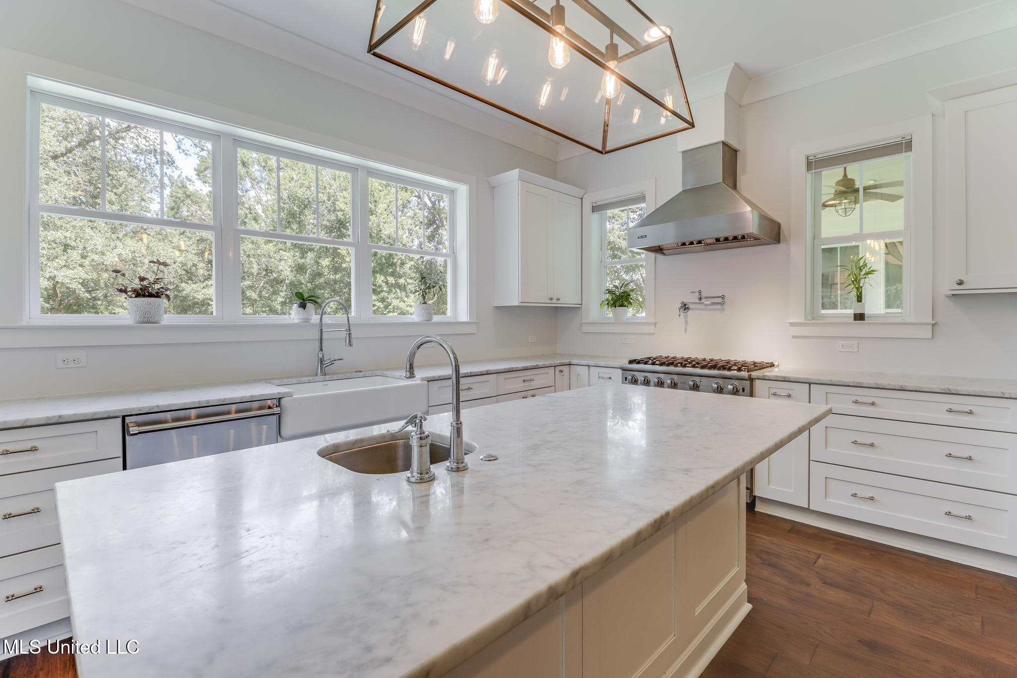 7381 Woodland Drive