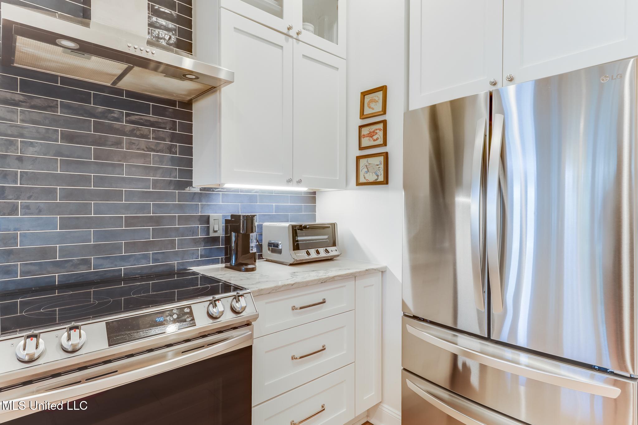1100 W Beach Boulevard, 203