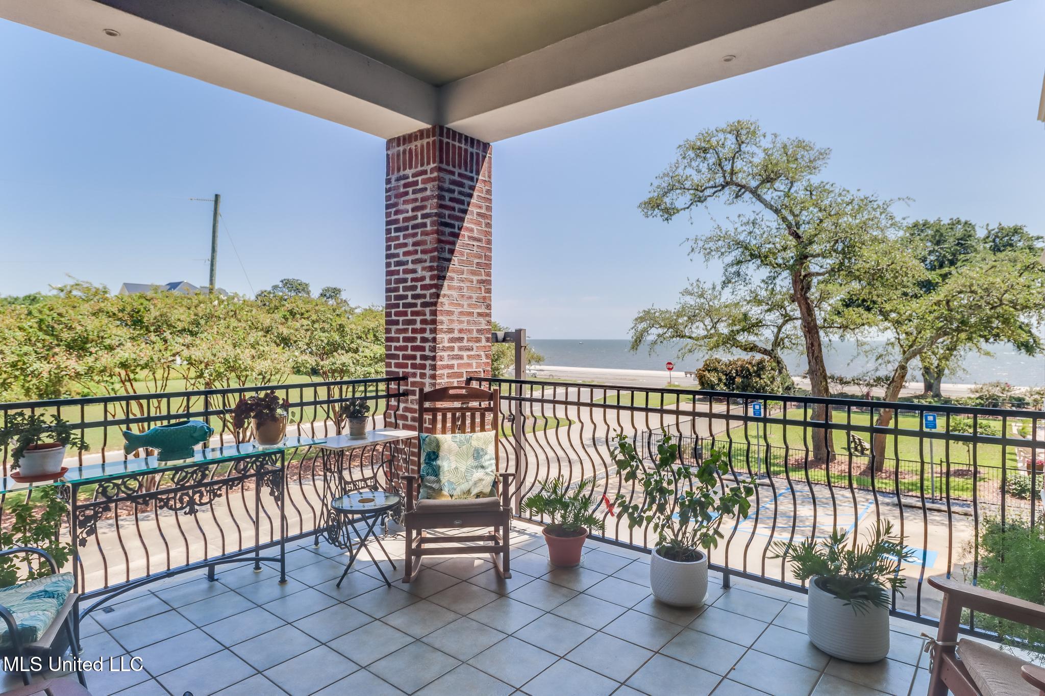1100 W Beach Boulevard, 203