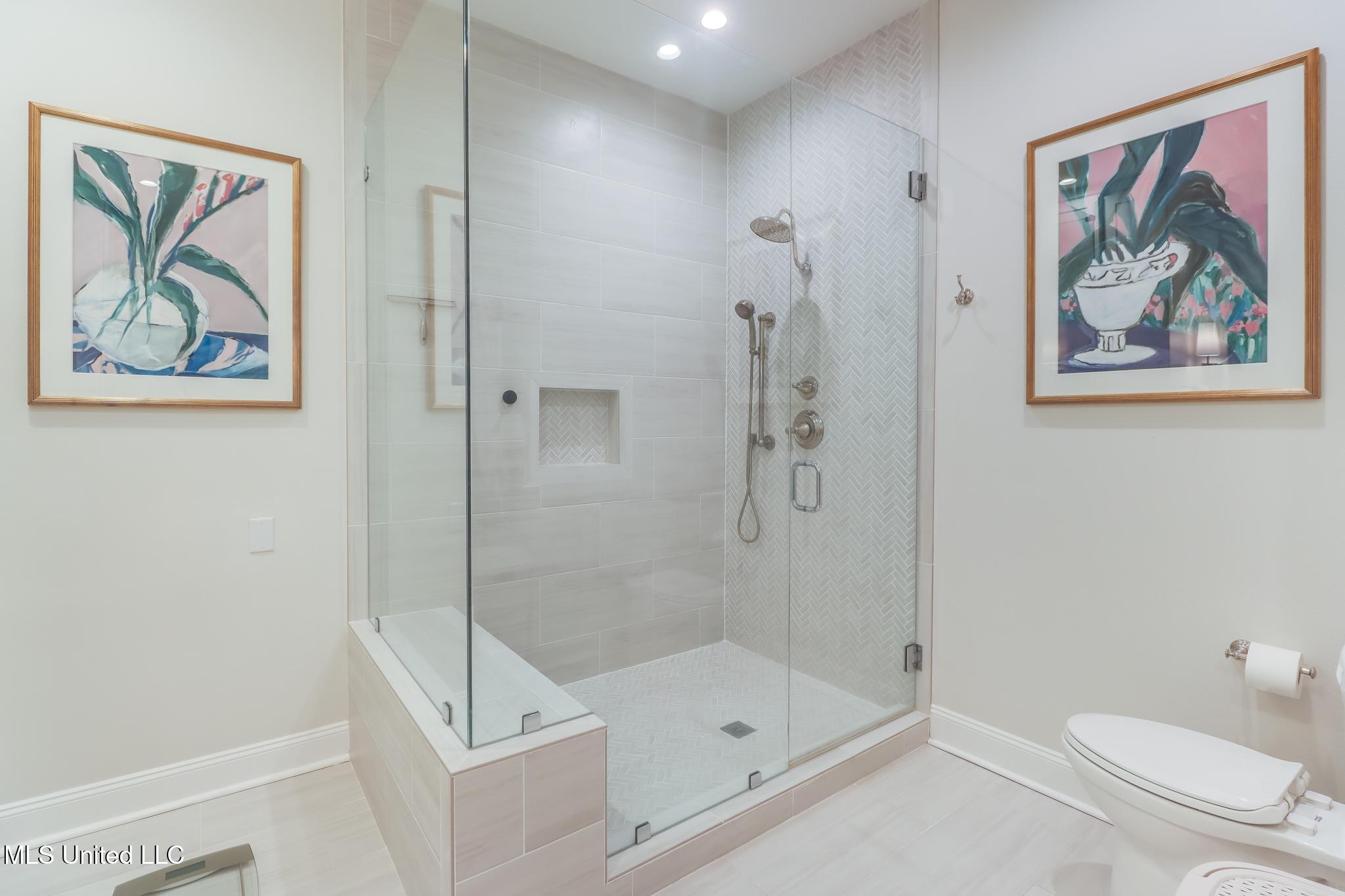 1100 W Beach Boulevard, 203