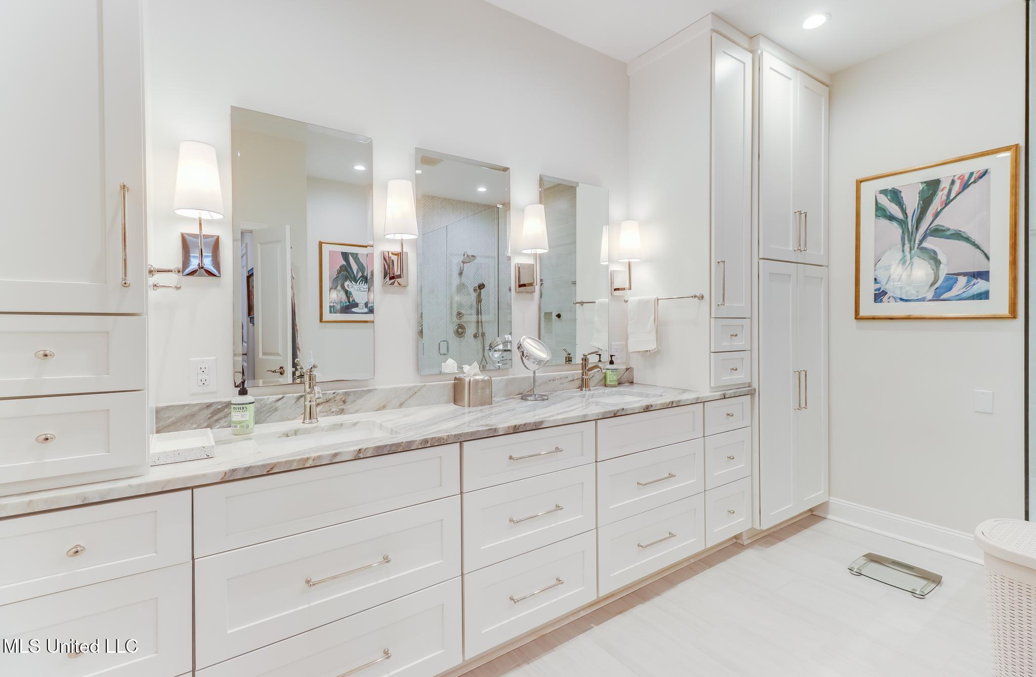 1100 W Beach Boulevard, 203