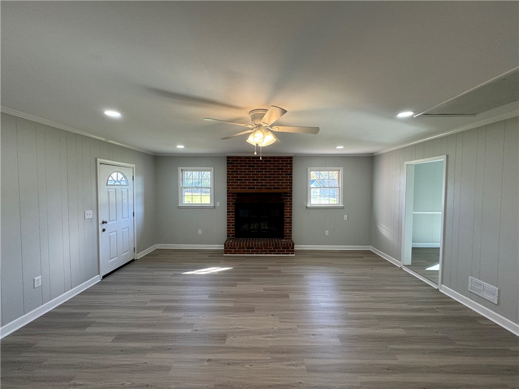 301 Lakewood Drive