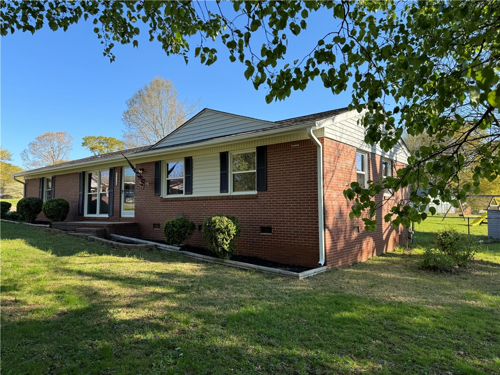 301 Lakewood Drive