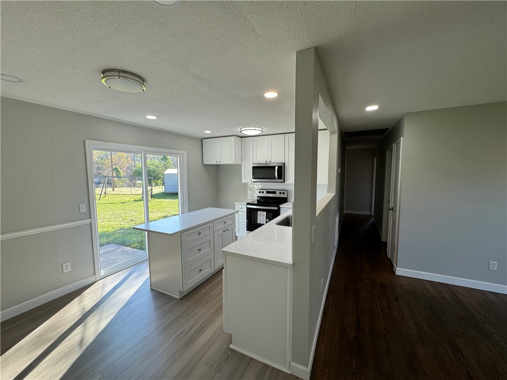 301 Lakewood Drive